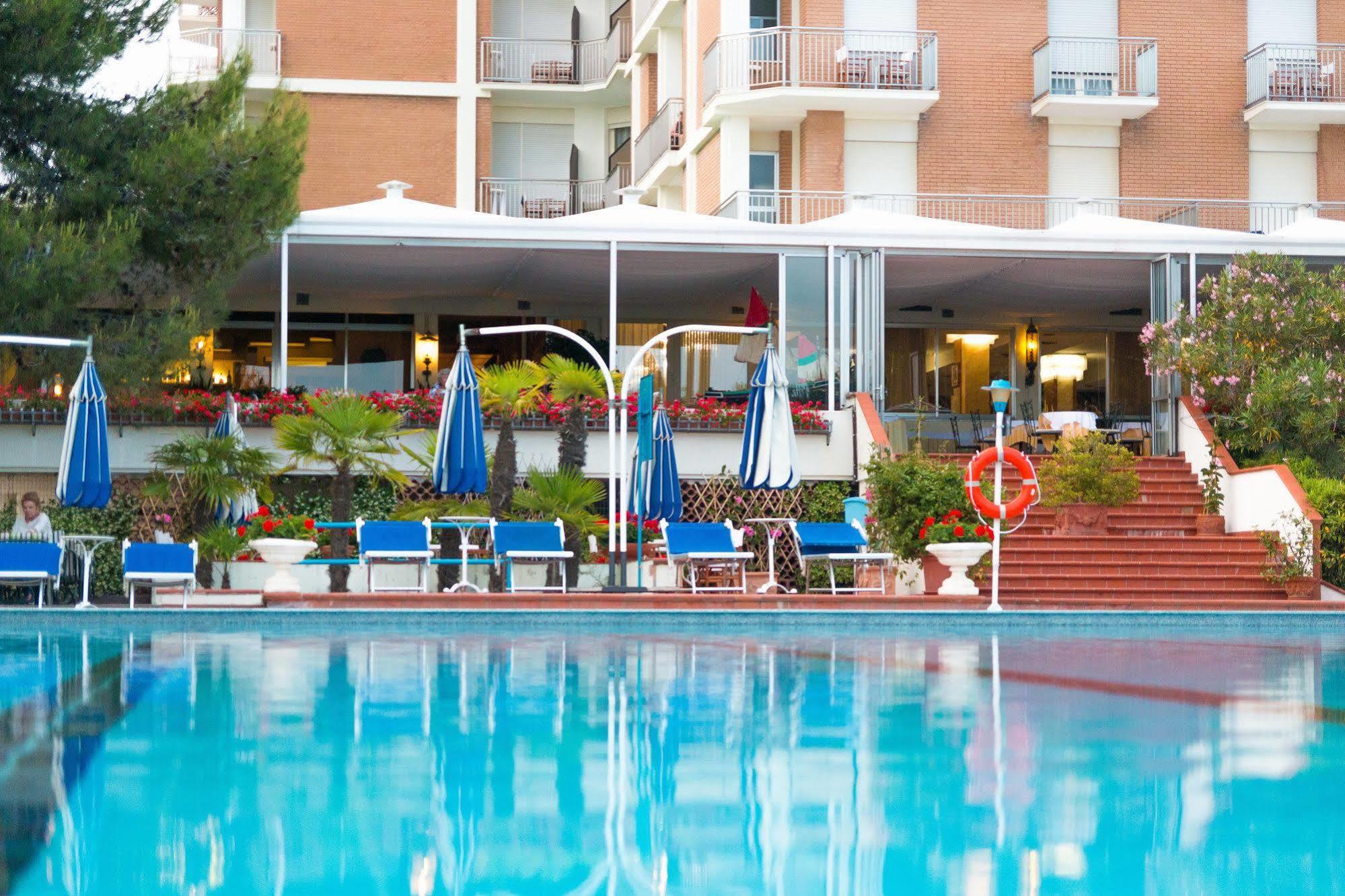 Hotel Principe 비비오네 외부 사진
